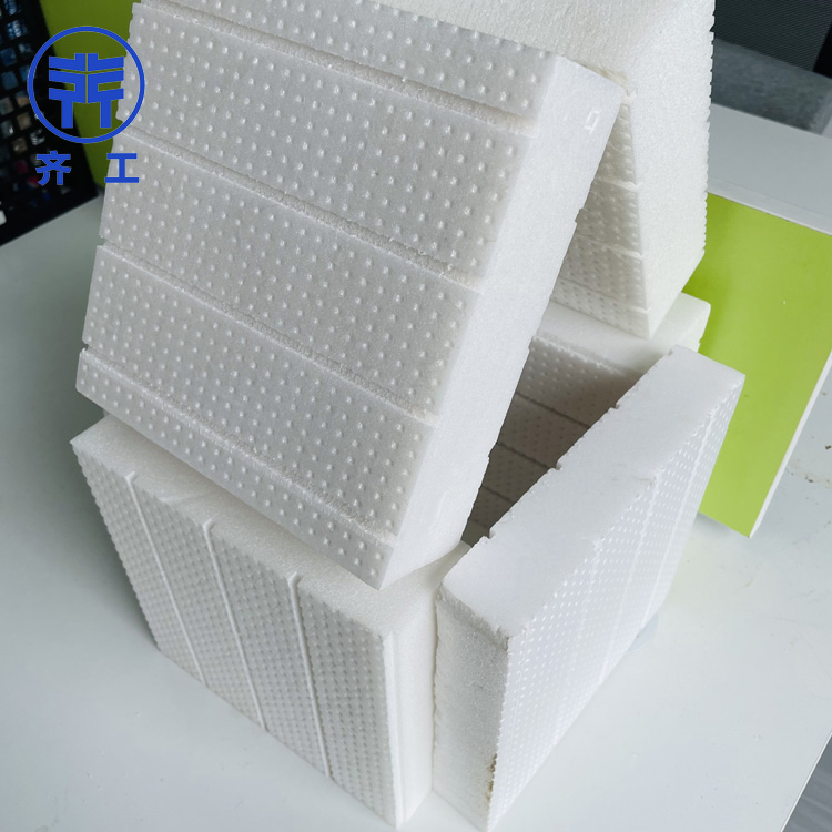 擠塑板使用時(shí)會(huì)出現(xiàn)哪些常見問(wèn)題